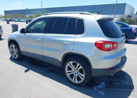 2009 Volkswagen Tiguan S/Se/Sel z USA, uszkodzony, nr VIN WVGAV75N19W504095